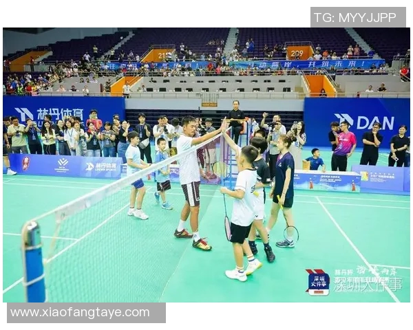 深圳羽毛球队在冠军赛中的团队协作展现出色表现与未来发展潜力分析